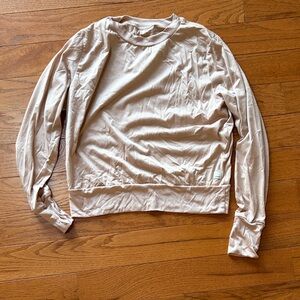 Vuori featherweight top, pale pink. Size small